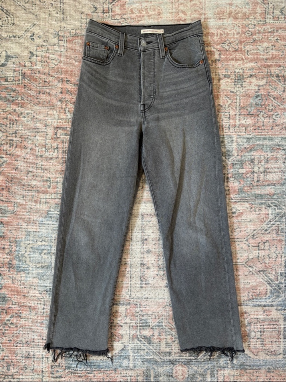 Levi’s Ribcage Straight Ankle Women’s Jeans in Washed Gray Size 25